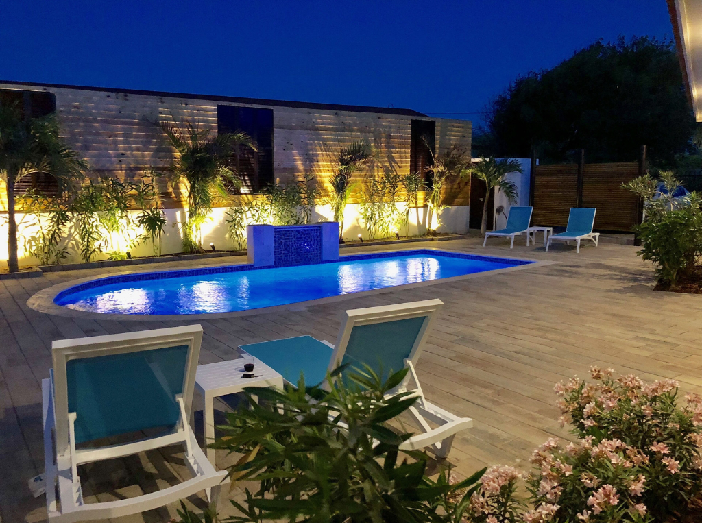 5 BDR, 6 BATH LUXURY VILLA